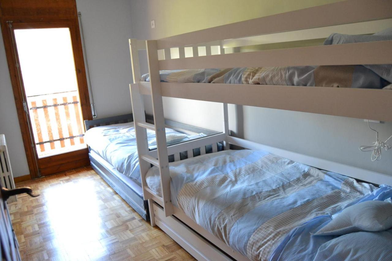 Amplio Apartamento Con Piscina En Льивия Экстерьер фото